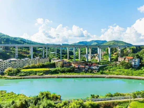 Лунъянь: Manzhou Hotel (Yongding Tulou Huading Branch)