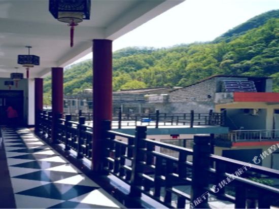 carousel image 1