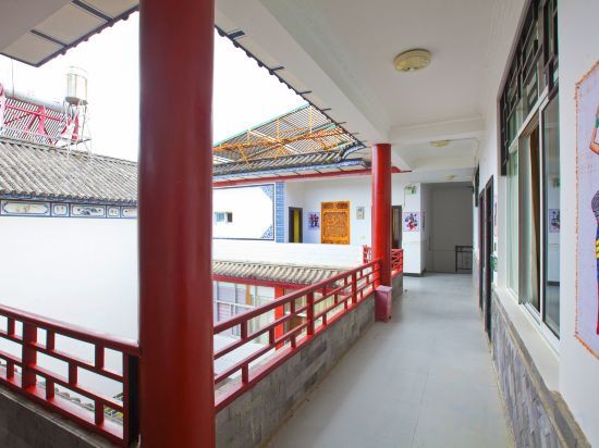 Дали: Jinyanju Inn