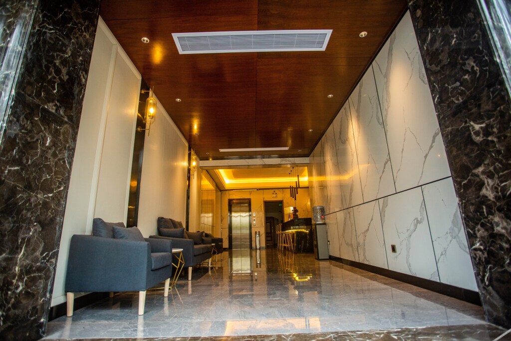 Бэйхай: Yintan Zeyinju Hotel