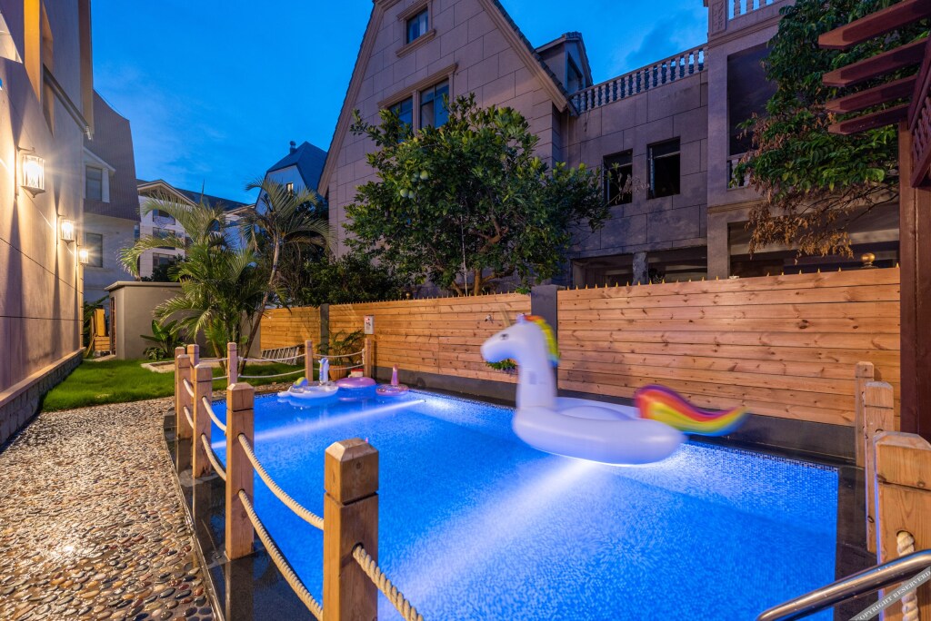 Бэйхай: Yintan Zeyinju Hotel