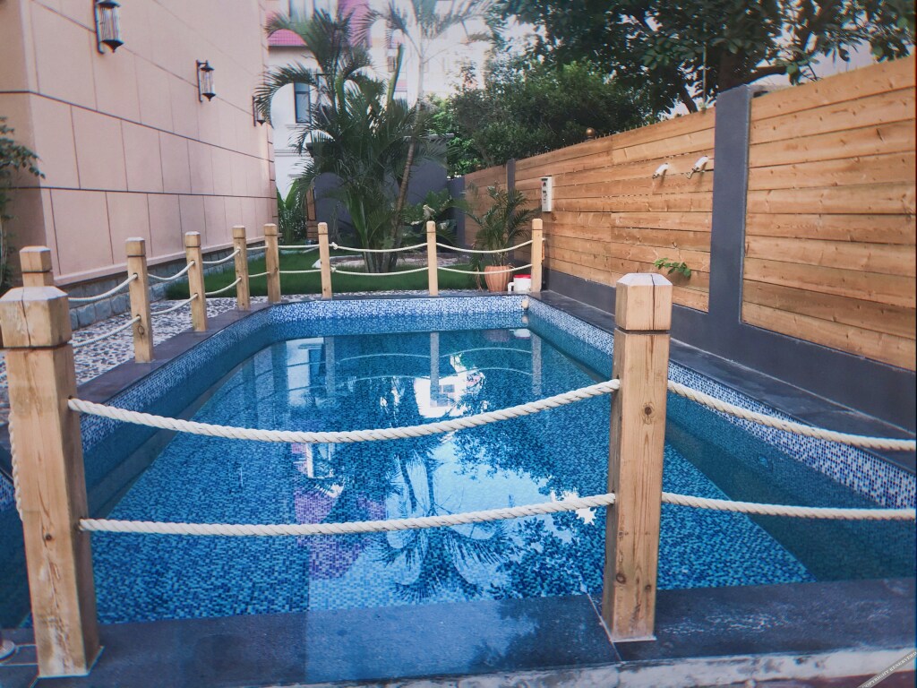 Бэйхай: Yintan Zeyinju Hotel