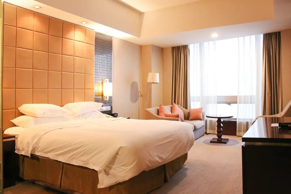 Яньтай: Crowne Plaza Yantai Sea View Yantai