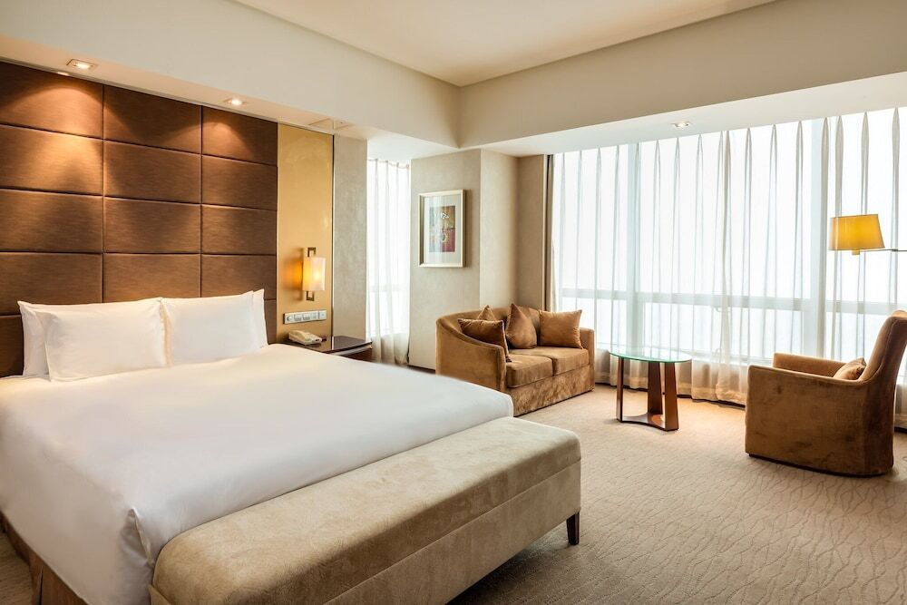 Яньтай: Crowne Plaza Yantai Sea View Yantai