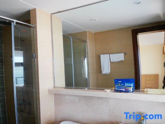 Янгиианг: Yangjiang Hailing Island Poly Shili Yintan Fourth Quarter Holiday Apartment