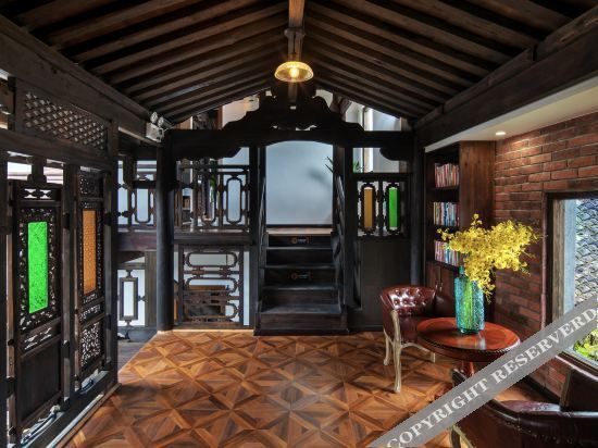 Баошань: fanhua Light Luxury Inn