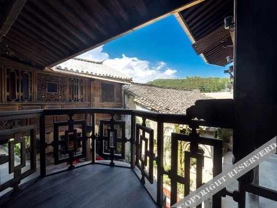 Баошань: fanhua Light Luxury Inn