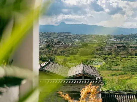 Баошань: Tengchong Yishan Banshe Hot Spring Landscape Inn