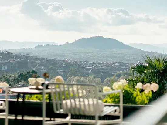 Баошань: Tengchong Yishan Banshe Hot Spring Landscape Inn