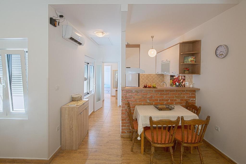 Доброта: Apartment Kotor Bay