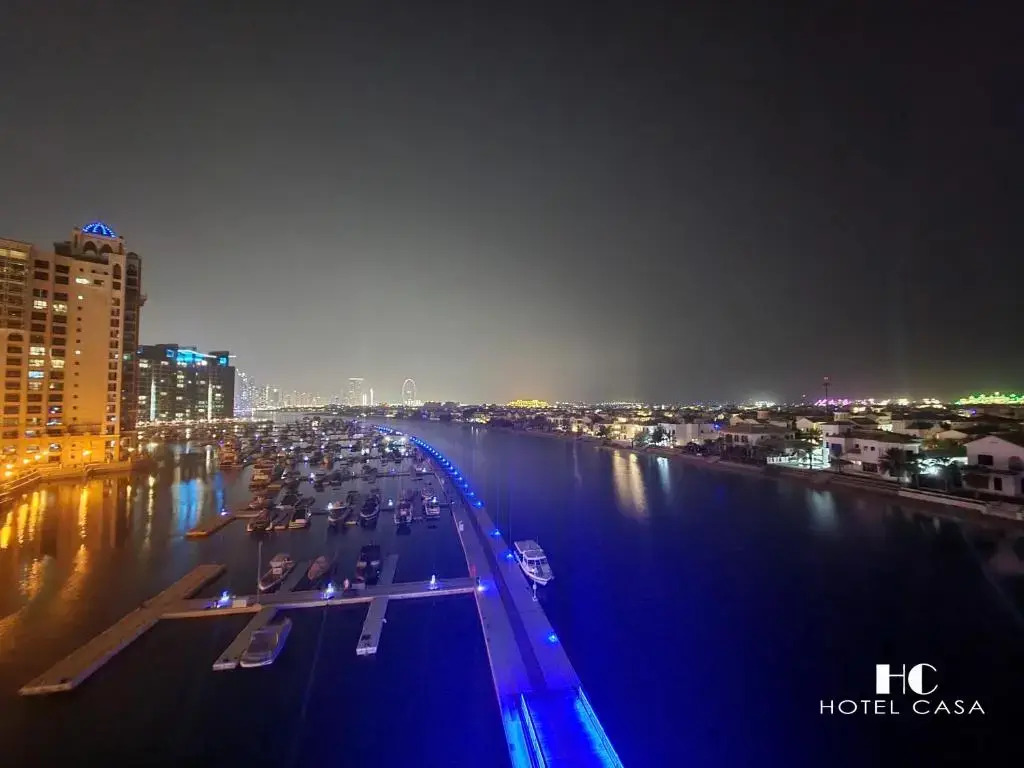 Дубай: Palm Jumeirah Upgraded & Cozy Boutique Apartment