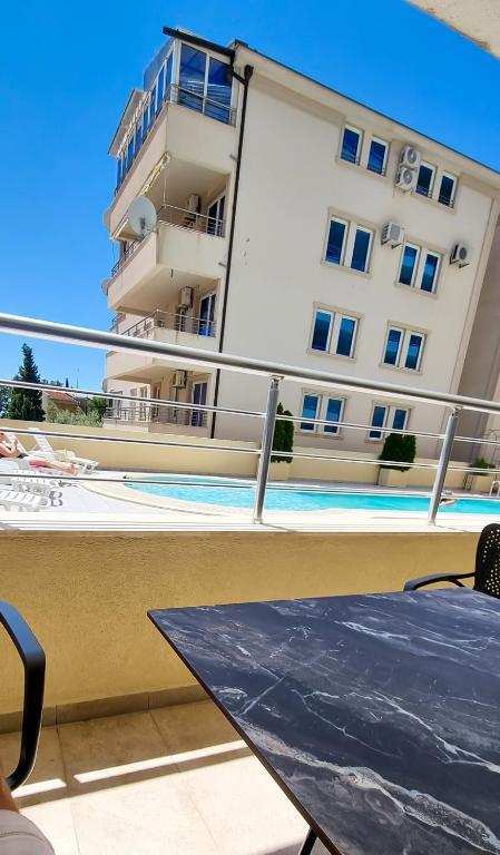 Петровац: Anja & Ogo apartments with Pool _