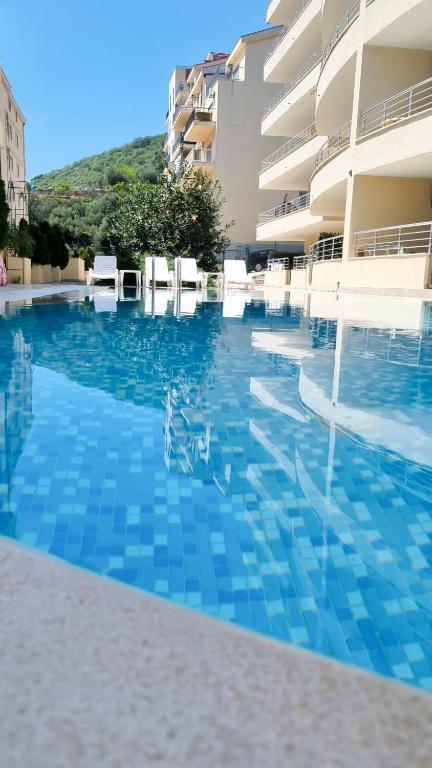Петровац: Anja & Ogo apartments with Pool _