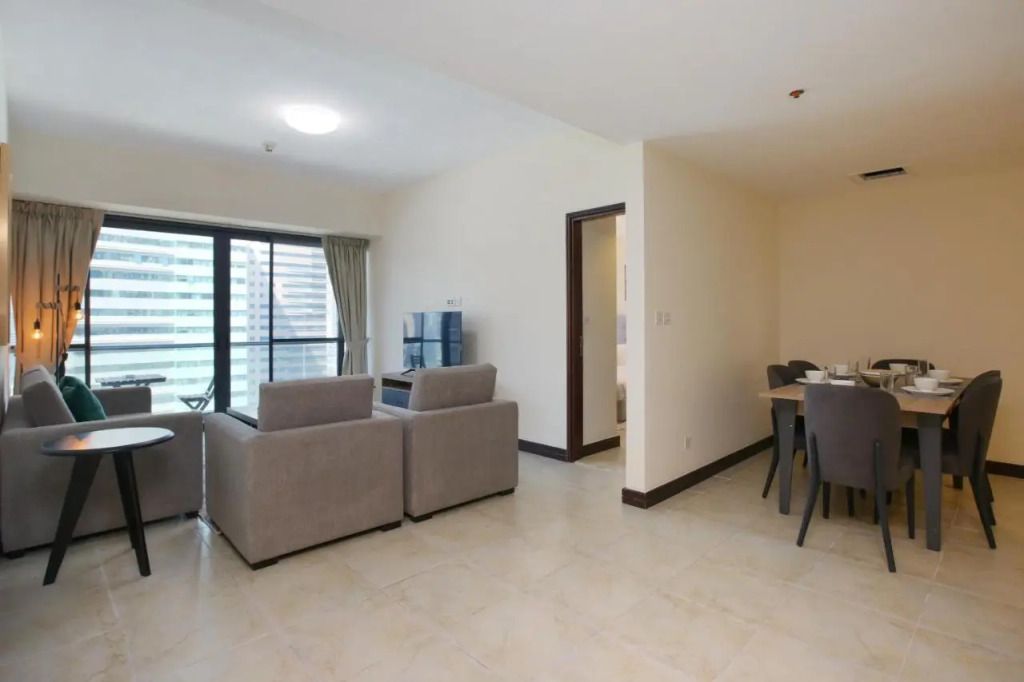 Дубай: Goldcrest Views - 2br Apartment - Allsopp&Allsopp