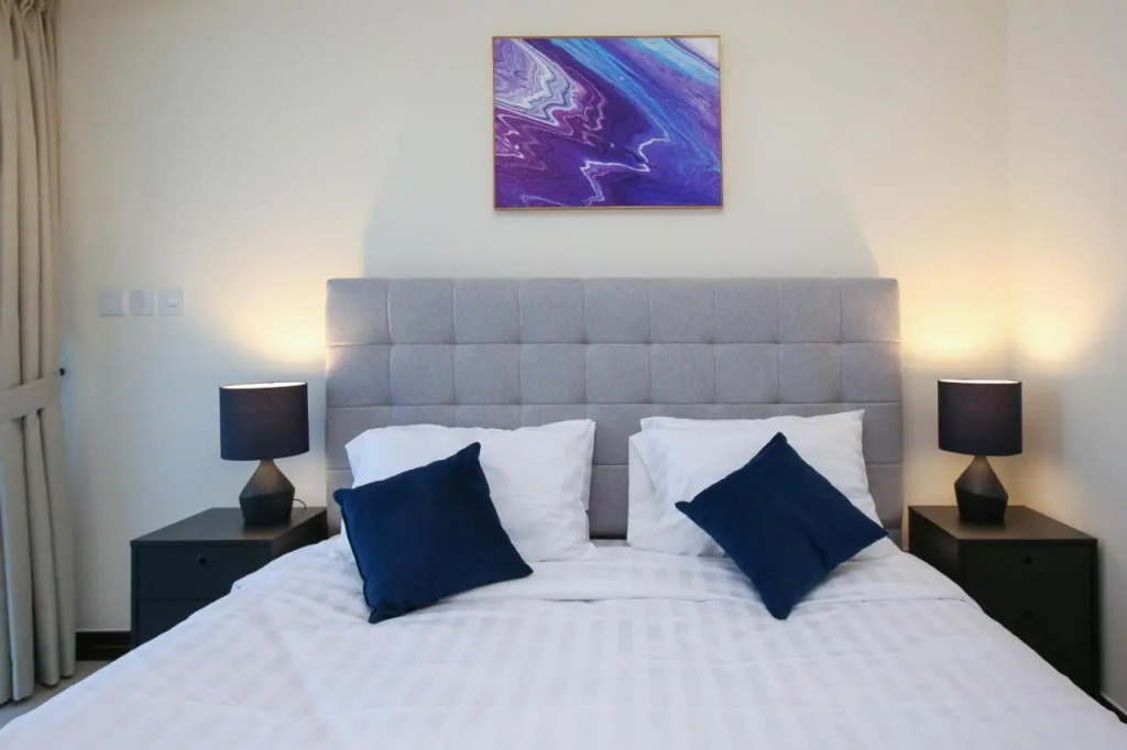 Дубай: Goldcrest Views - 2br Apartment - Allsopp&Allsopp