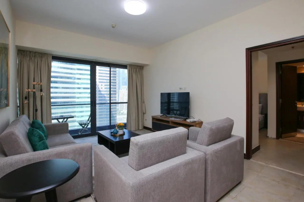 Дубай: Goldcrest Views - 2br Apartment - Allsopp&Allsopp