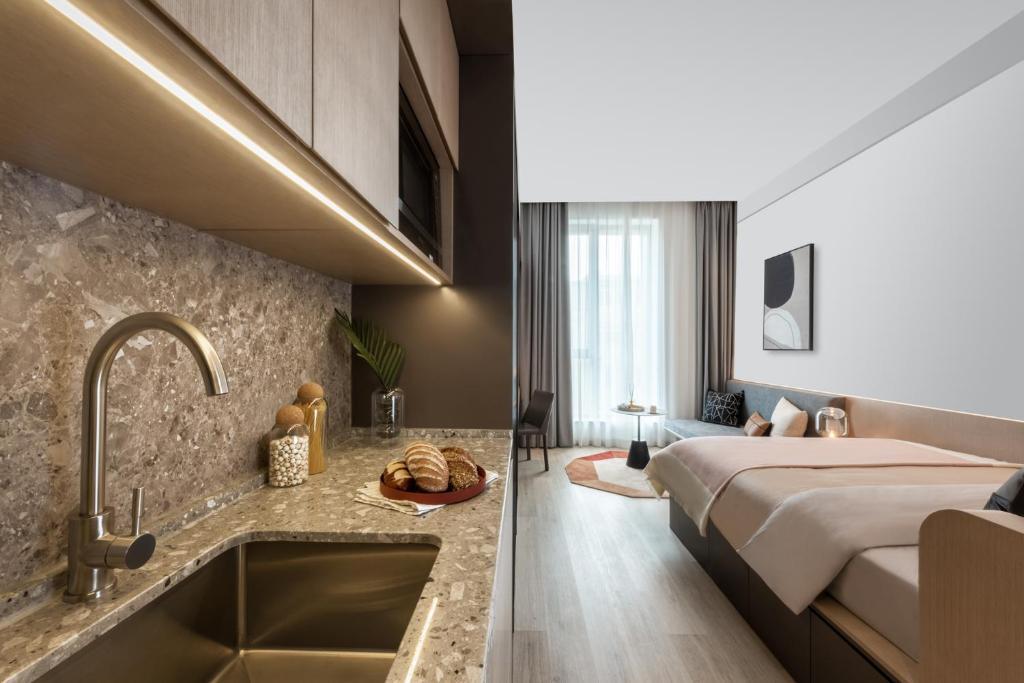 Пекин: base-GONGTI Serviced Apartment