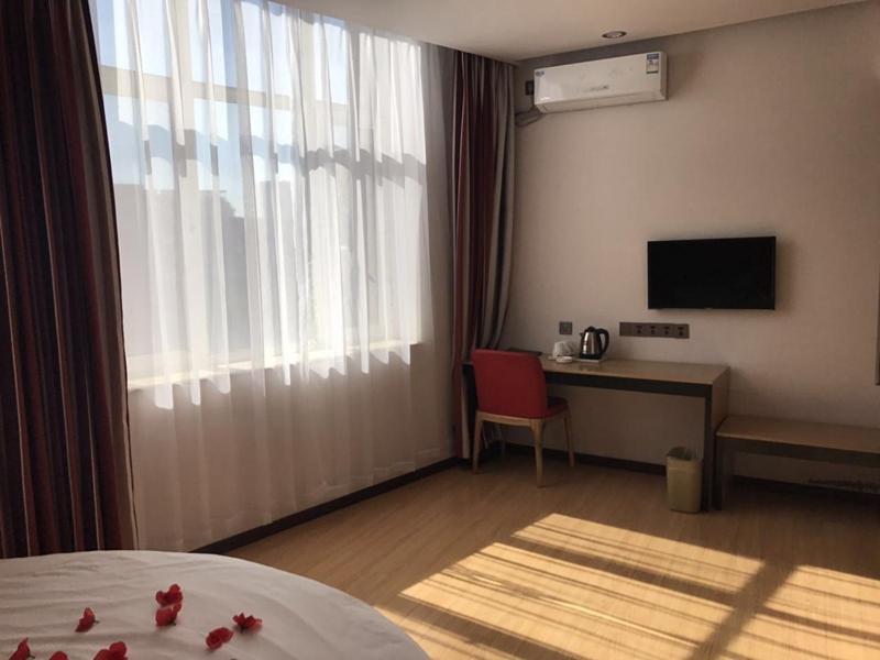 Ханчжоу: Thank Inn Chain Hotel Zhejiang Hangzhou Xiaoshan International Airport,