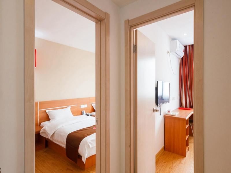 Ханчжоу: Thank Inn Chain Hotel Zhejiang Hangzhou Xiaoshan International Airport,
