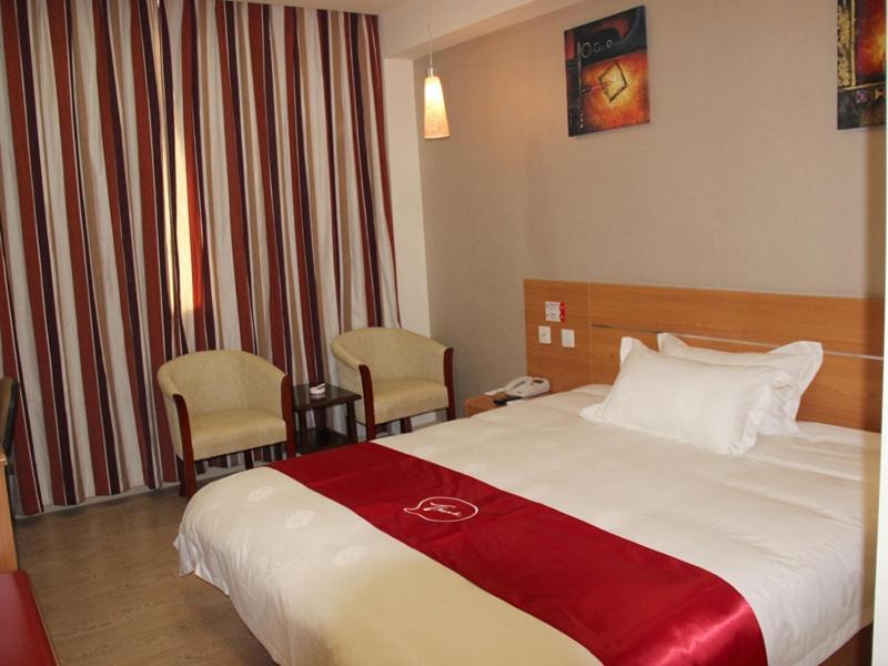 Ханчжоу: Thank Inn Chain Hotel Zhejiang Hangzhou Xiaoshan International Airport,