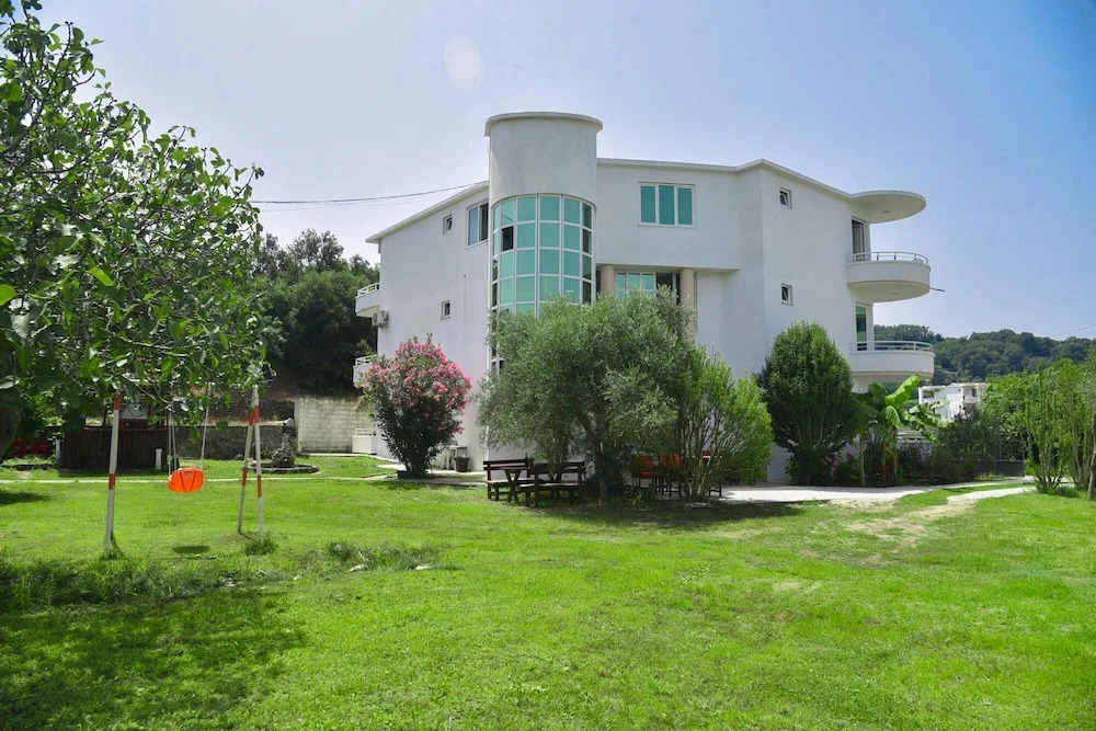 Ульцинь: Flat w Garden 5 min to Miami Beach in Ulcinj