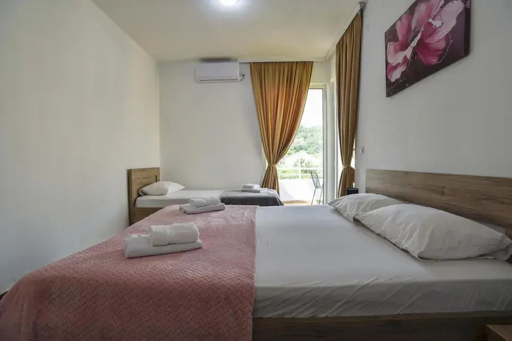 Ульцинь: Flat w Garden Balcony 5 min to Beaches in Uljinc