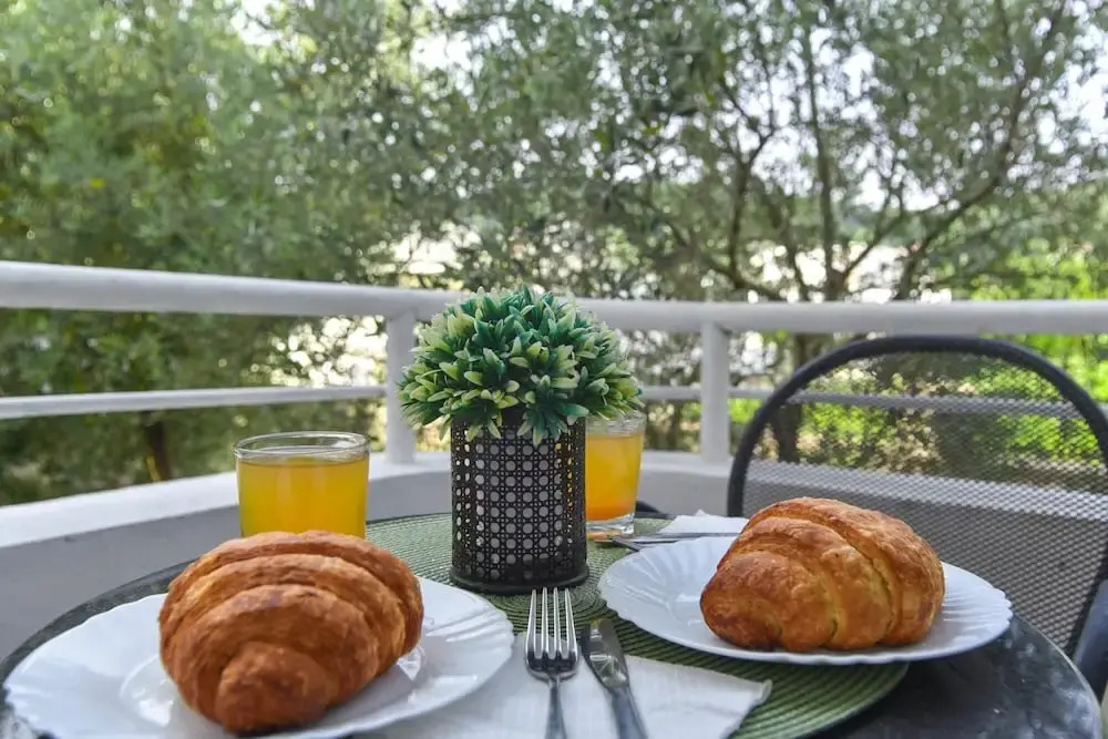 Ульцинь: Flat w Balcony Garden 5 min to Ulcinj Long Beach