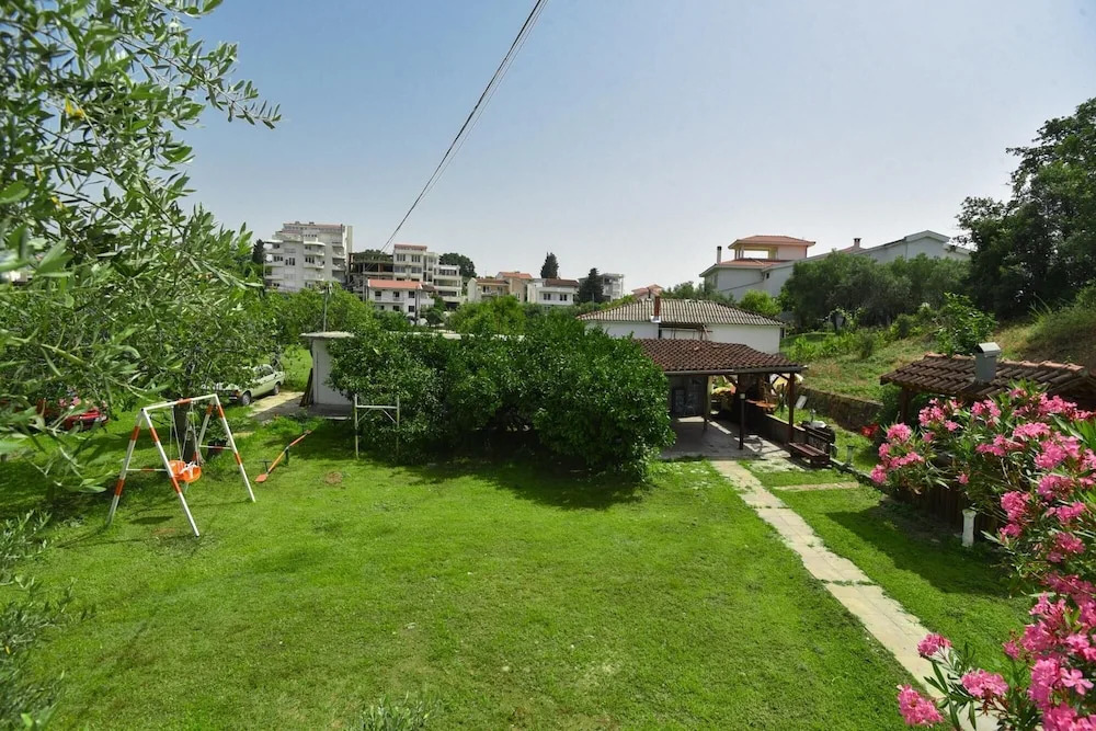 Ульцинь: Flat w Balcony Garden 5 min to Ulcinj Long Beach