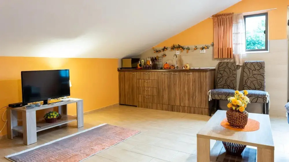 Nature View Cozy Flat 1 min to Sea in Kotor — фото 2