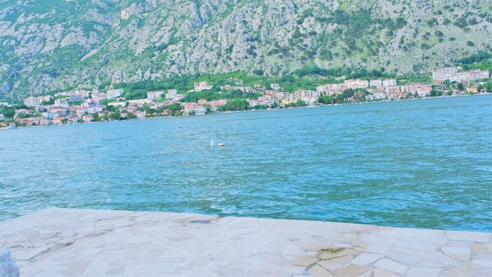 Доброта: Nature View Cozy Flat 1 min to Sea in Kotor
