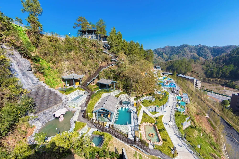Сянси: Wyndham Grand Plaza Royale Hot Springs Fenghuang
