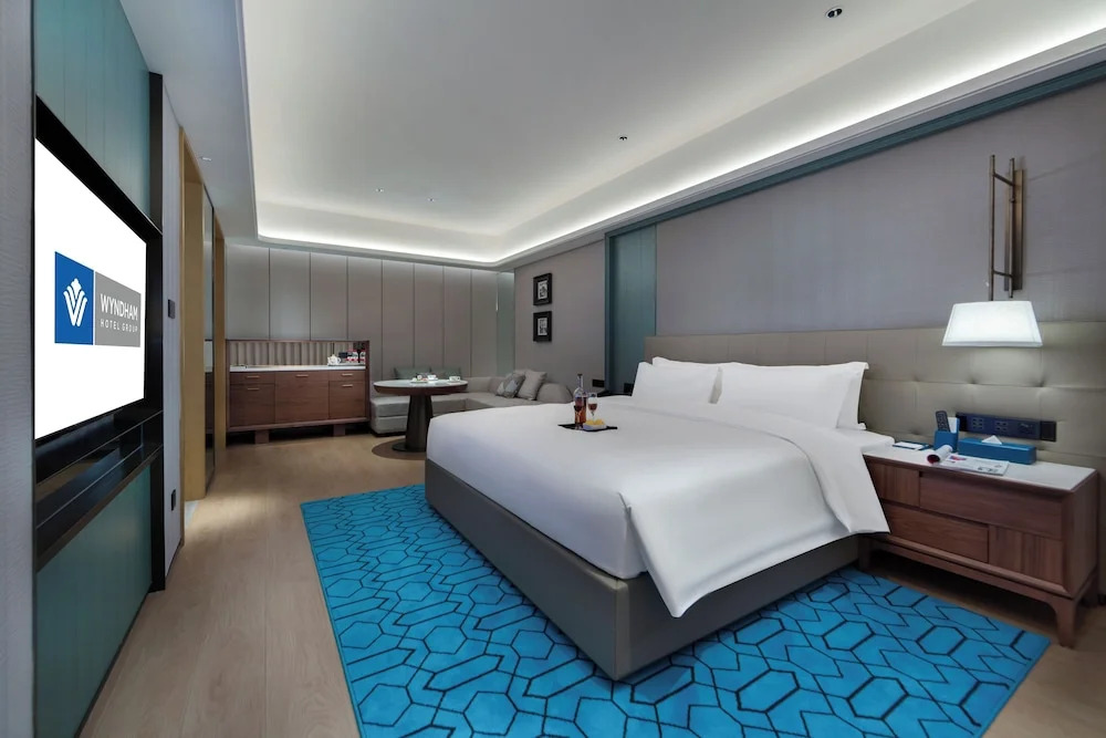 Сянси: Wyndham Grand Plaza Royale Hot Springs Fenghuang