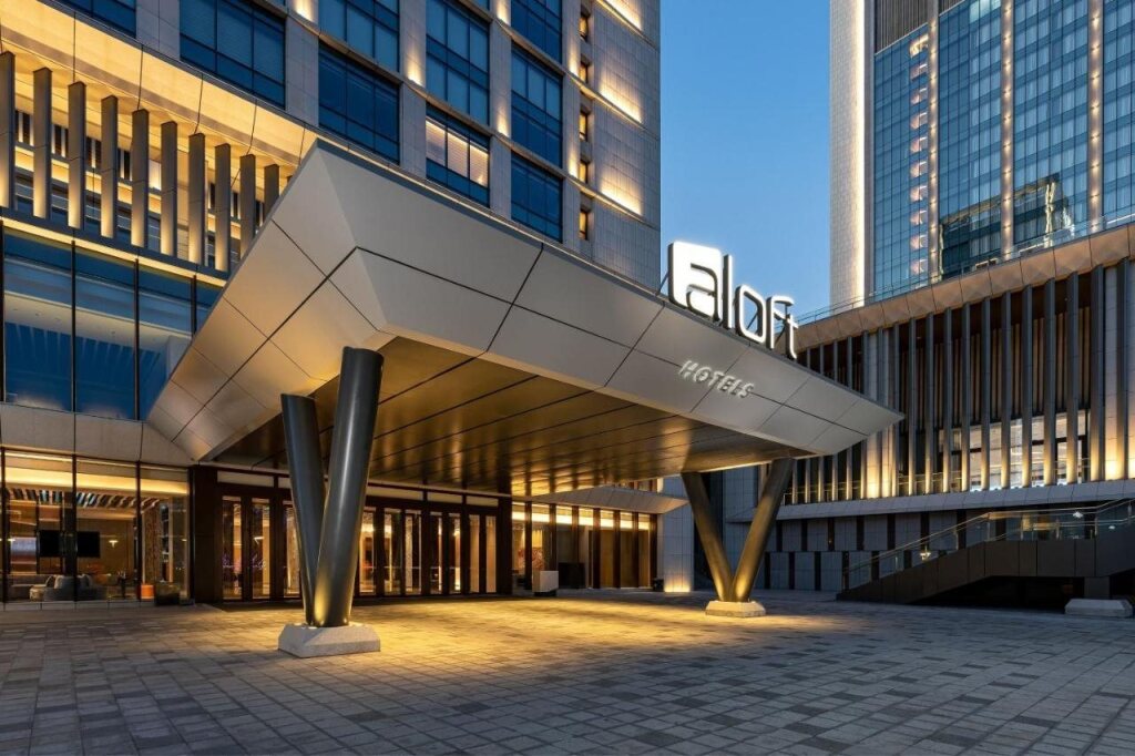 Яньтай: Aloft Yantai