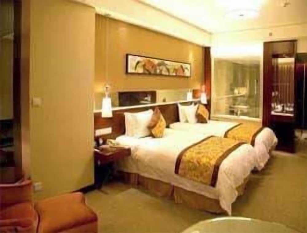 Цзыбо: Ramada Zibo