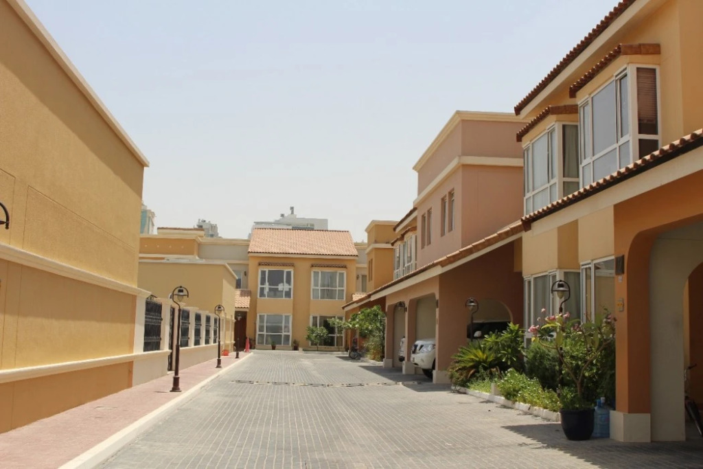 Дубай: Barsha Gardens By J5 Holiday Homes
