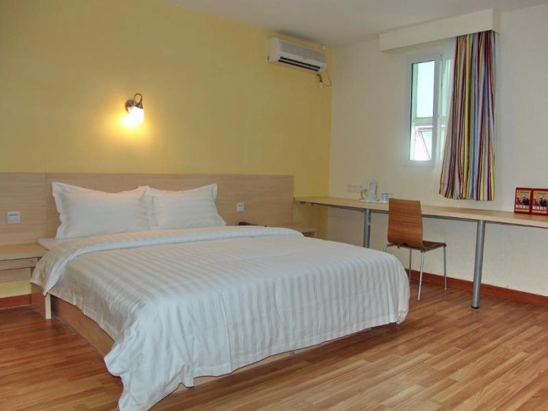 Яньчэн: 7Days Inn Dafeng Huanghai Road