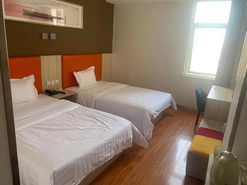 Фуян: 7 Days Inn Fuyang Railway Station
