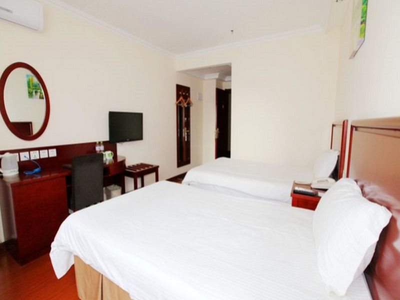 Пекин: GreenTree Inn Beijing Changping District Beiqijia Future Science & Technology City Hotel