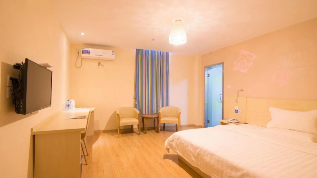 Чжэньцзян: 7 Days Inn Zhenjiang Jinshan Park Branch