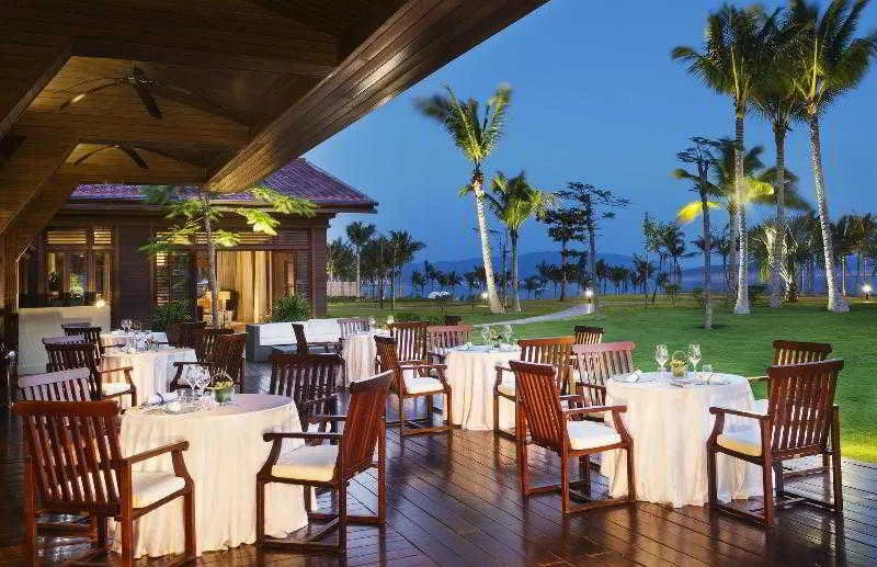 Санья: The St. Regis Sanya Yalong Bay Resort