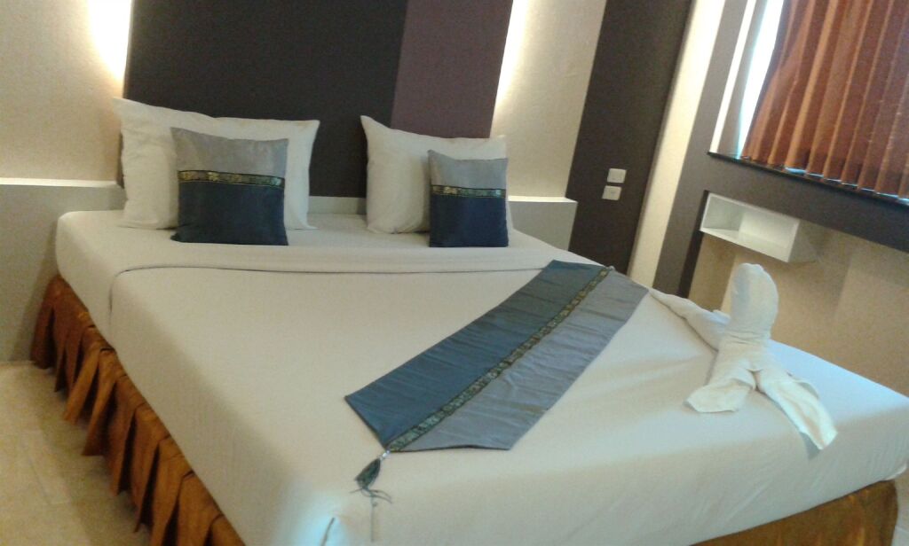 Сураттхани: OYO 566 Princess Park Hotel