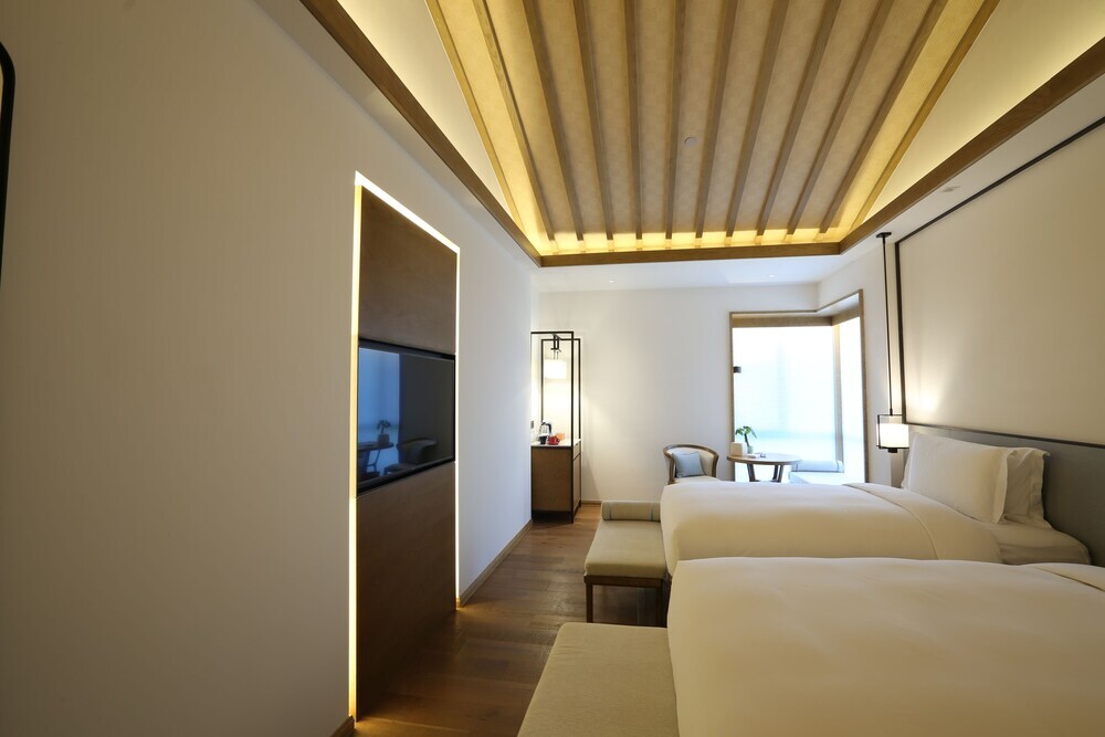 Нанкин: The Sifang Hotel Nanjing Autograph Collection