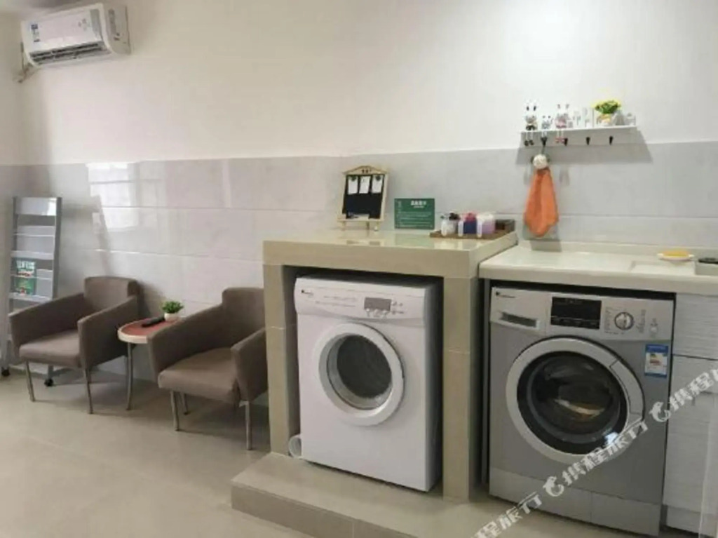 Чанчжоу: Motel168 Changzhou JuQian Street Inn