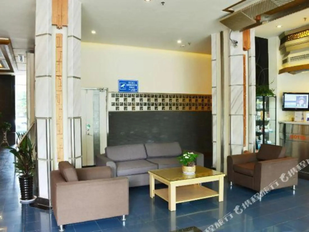 Чанчжоу: Motel168 Changzhou JuQian Street Inn