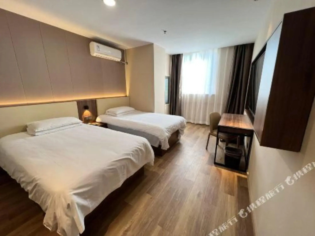 Чанчжоу: Motel168 Changzhou JuQian Street Inn