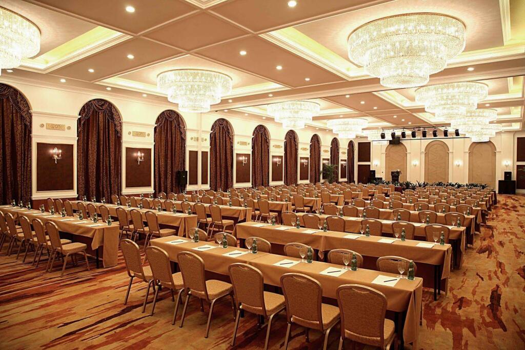 Далянь: Mercure Teda