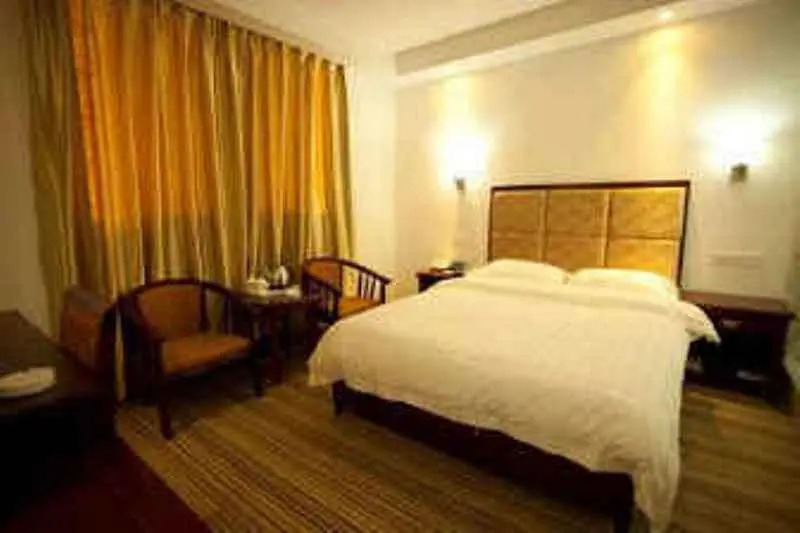 Super 8 Hotel Chaozhou Feng Xi Square — фото 3