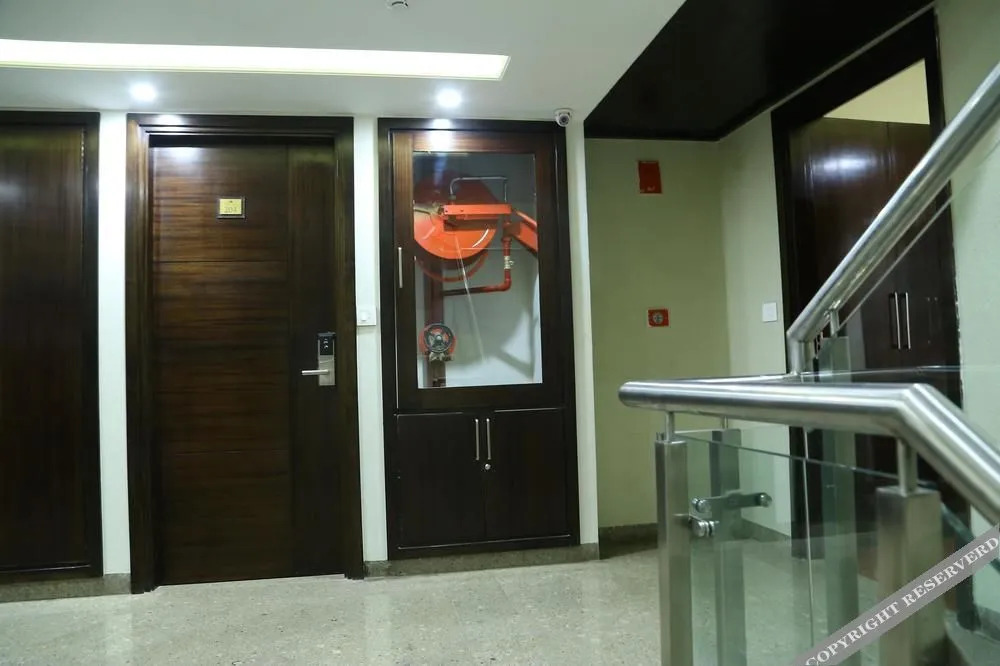 Мохали: Oyo Premium Ptl Chowk Phase 5 Mohali