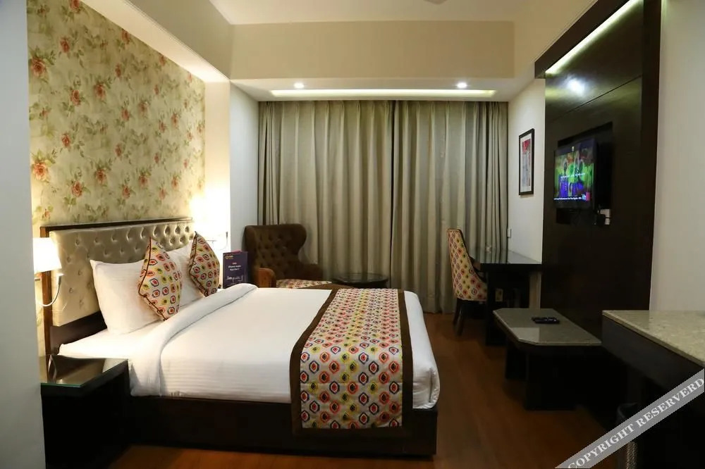 Мохали: Oyo Premium Ptl Chowk Phase 5 Mohali