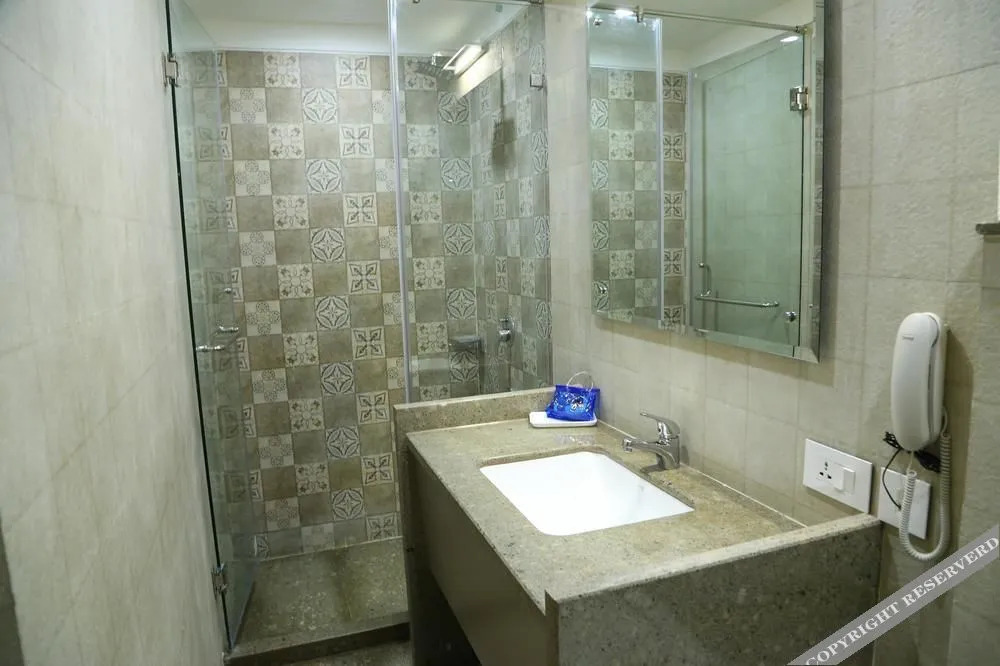 Мохали: Oyo Premium Ptl Chowk Phase 5 Mohali